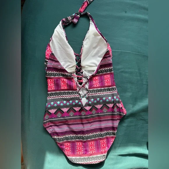 White and Pink Geometric Pattern 1 Piece Swimsuit Ladies size 14 - Picture 4 of 8